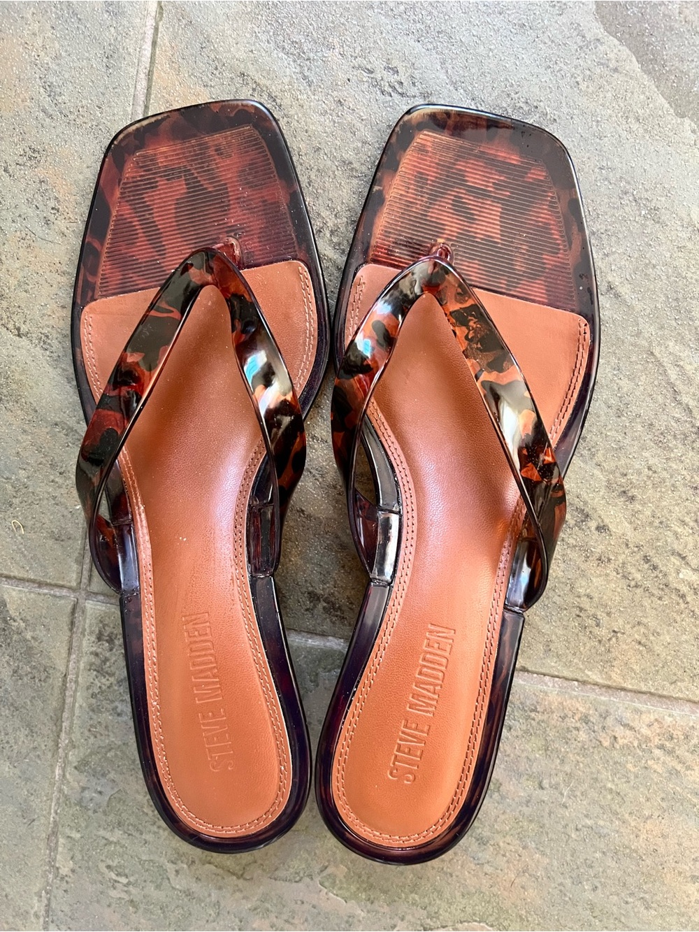 Steve Madden Tortoiseshell Brown Square-Toe Thong Sandals